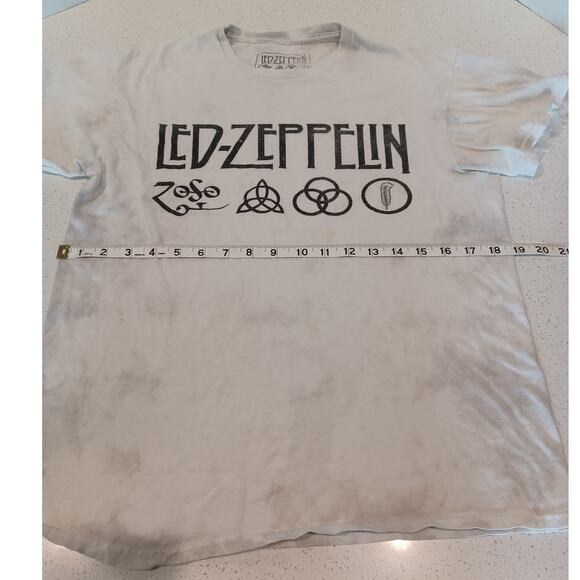 LED ZEPPELIN ZOSO LOGO T-SHIRT Size Medium - Picture 4 of 5